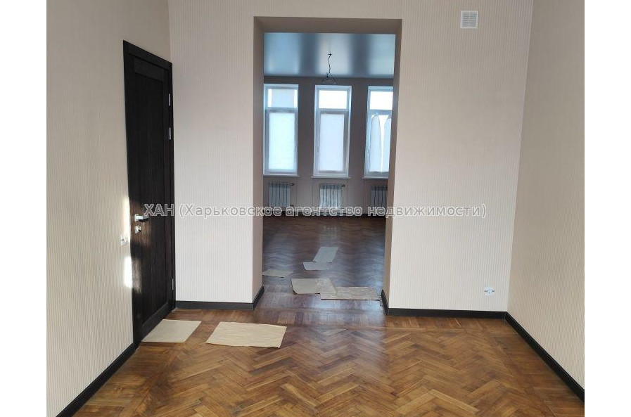 Продам квартиру, Гарета Джонса ул. , 4  ком., 92.80 м², косметический ремонт 