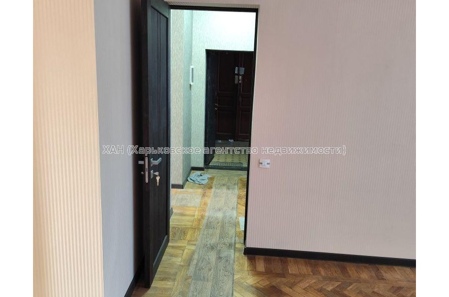 Продам квартиру, Гарета Джонса ул. , 4  ком., 92.80 м², косметический ремонт 