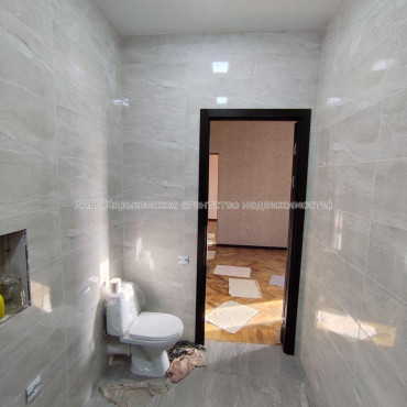 Продам квартиру, Гарета Джонса ул. , 4  ком., 92.80 м², косметический ремонт 