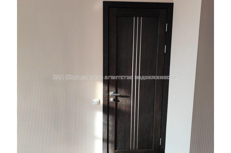 Продам квартиру, Гарета Джонса ул. , 4  ком., 92.80 м², косметический ремонт 