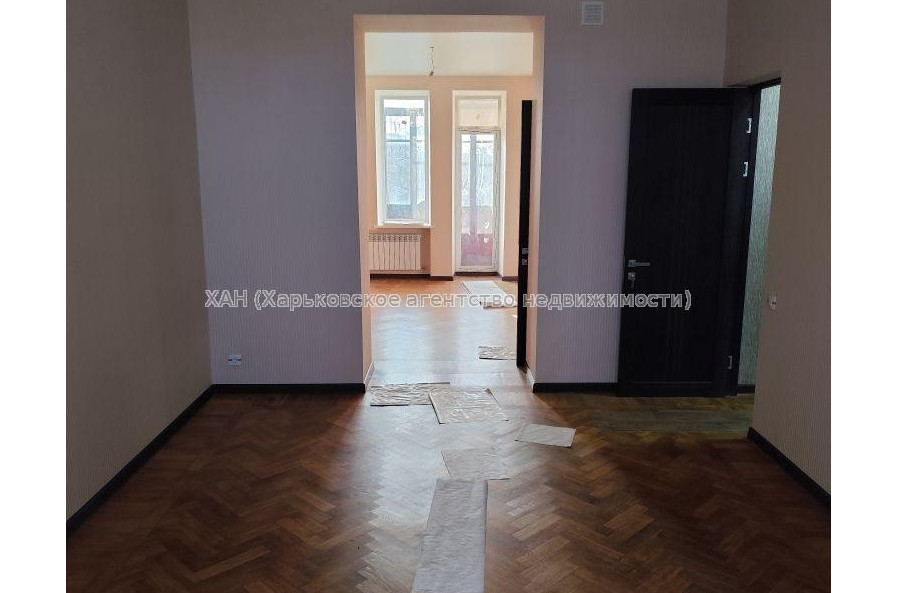 Продам квартиру, Гарета Джонса ул. , 4  ком., 92.80 м², косметический ремонт 
