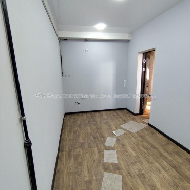 Продам квартиру, Гарета Джонса ул. , 4  ком., 92.80 м², косметический ремонт 