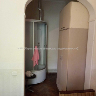 Продам квартиру, Алчевских ул. , 1 кім., 27 м², косметический ремонт 