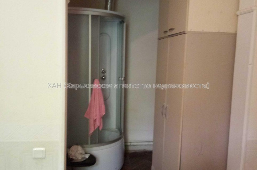 Продам квартиру, Алчевских ул. , 1 кім., 27 м², косметический ремонт 