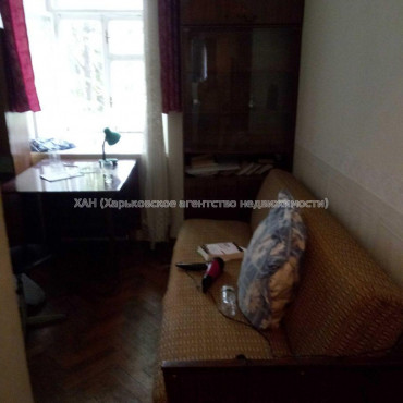 Продам квартиру, Алчевских ул. , 1 кім., 27 м², косметический ремонт 