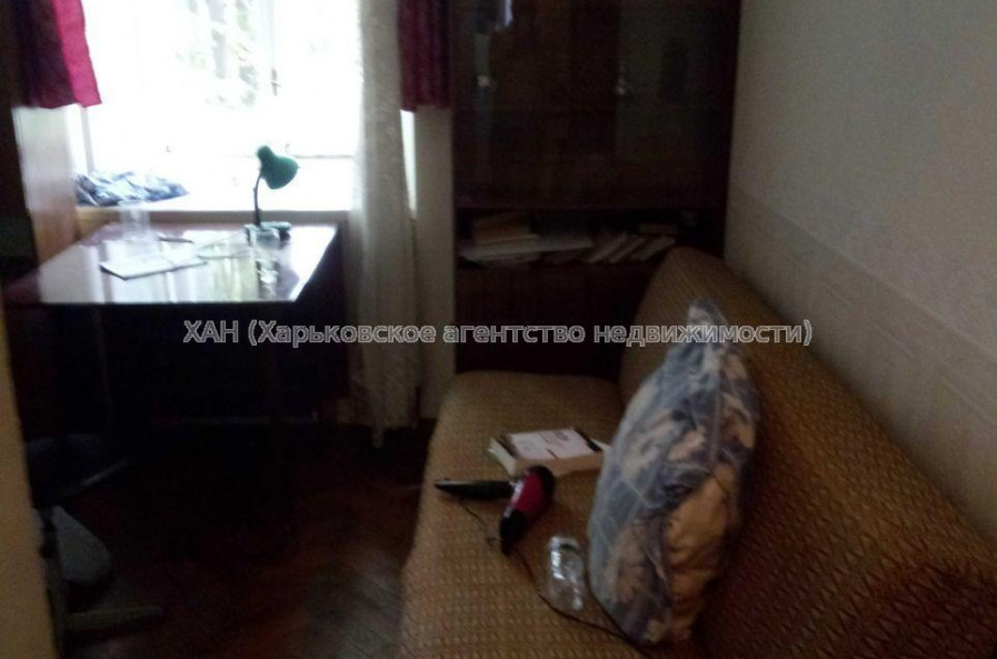 Продам квартиру, Алчевских ул. , 1 кім., 27 м², косметический ремонт 