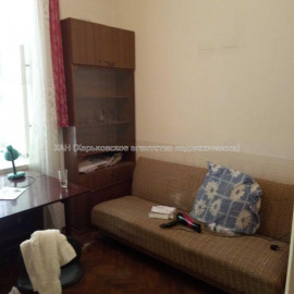 Продам квартиру, Алчевских ул. , 1 кім., 27 м², косметический ремонт