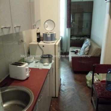 Продам квартиру, Алчевских ул. , 1 кім., 27 м², косметический ремонт 