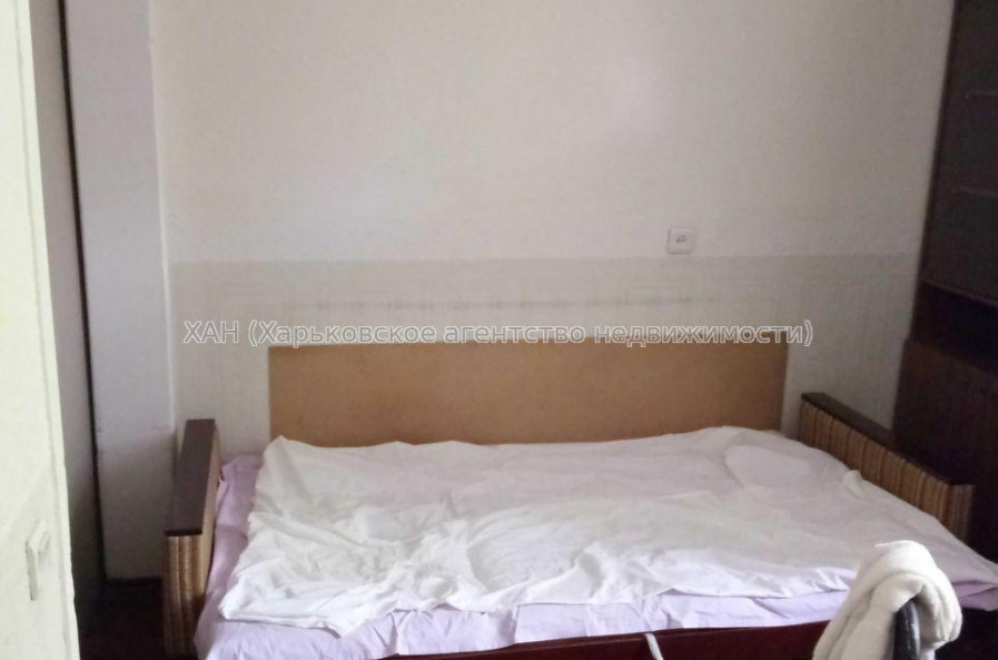 Продам квартиру, Алчевских ул. , 1 кім., 27 м², косметический ремонт 