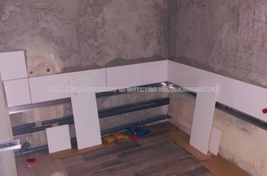 Продам квартиру, Науки просп. , 2  ком., 72.80 м², без отделочных работ 