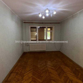 Продам квартиру, 2 кім., 52.50 м², советский ремонт