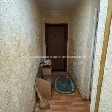 Продам квартиру, 2  ком., 52.50 м², советский ремонт 