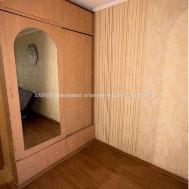 Продам квартиру, 2  ком., 52.50 м², советский ремонт 