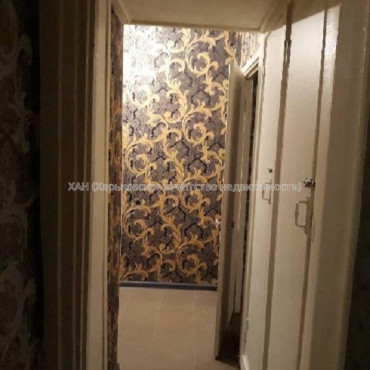 Продам квартиру, Валентиновская ул. , 1 кім., 32 м², косметический ремонт 