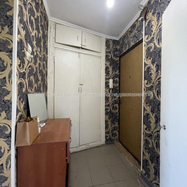 Продам квартиру, Валентиновская ул. , 1  ком., 33 м², косметический ремонт 