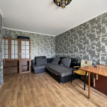 Продам квартиру, Валентиновская ул. , 1  ком., 33 м², косметический ремонт 