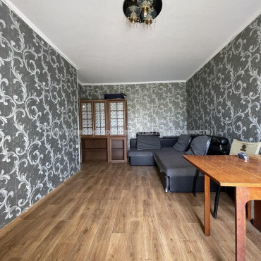 Продам квартиру, Валентиновская ул. , 1  ком., 33 м², косметический ремонт 