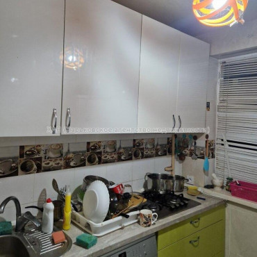 Продам квартиру, Тракторостроителей просп. , 2  ком., 44.40 м², косметический ремонт 