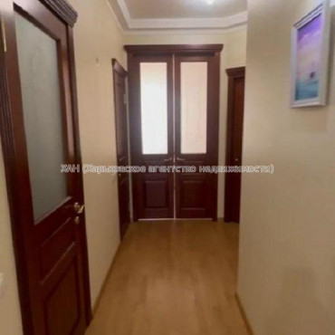 Продам квартиру, Верхнегиевская ул. , 2  ком., 82 м², авторский дизайн 