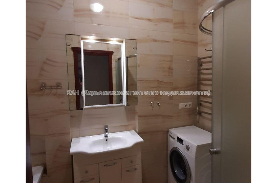 Продам квартиру, Верхнегиевская ул. , 2  ком., 82 м², авторский дизайн 