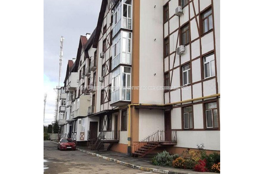 Продам квартиру, Верхнегиевская ул. , 2  ком., 82 м², авторский дизайн 