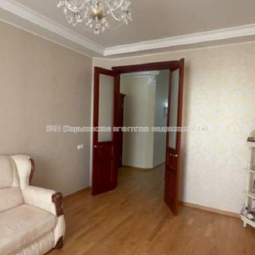 Продам квартиру, Верхнегиевская ул. , 2  ком., 82 м², авторский дизайн 