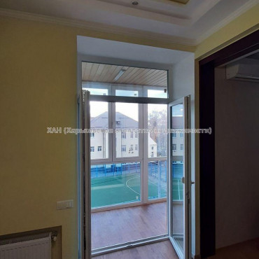 Продам квартиру, Верхнегиевская ул. , 2  ком., 82 м², авторский дизайн 