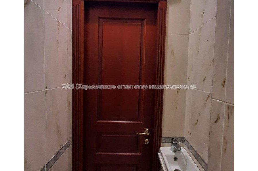 Продам квартиру, Верхнегиевская ул. , 2  ком., 82 м², авторский дизайн 