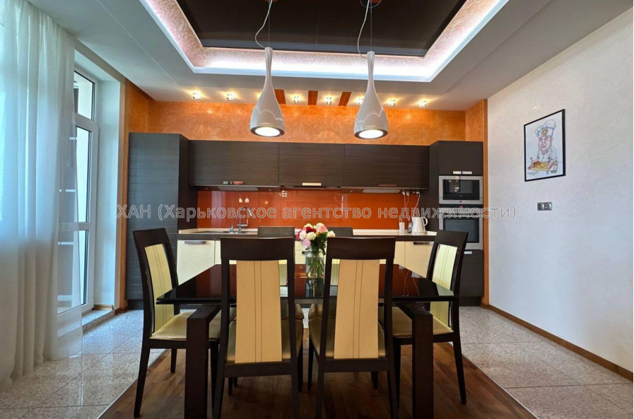 Продам квартиру, Науки просп. , 4  ком., 150 м², авторский дизайн 