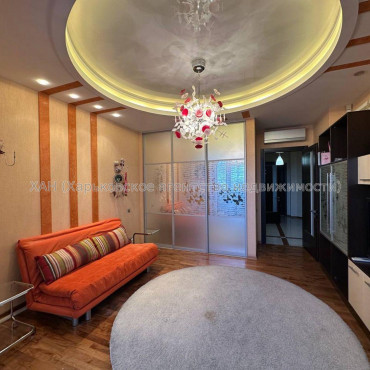 Продам квартиру, Науки просп. , 4  ком., 150 м², авторский дизайн 