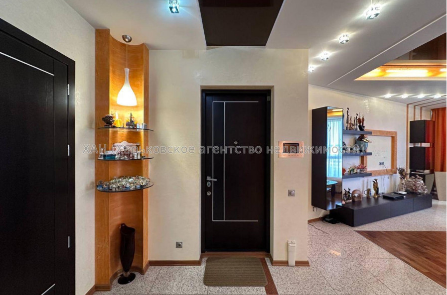 Продам квартиру, Науки просп. , 4  ком., 150 м², авторский дизайн 