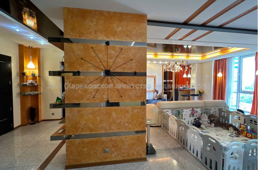 Продам квартиру, Науки просп. , 4  ком., 150 м², авторский дизайн 