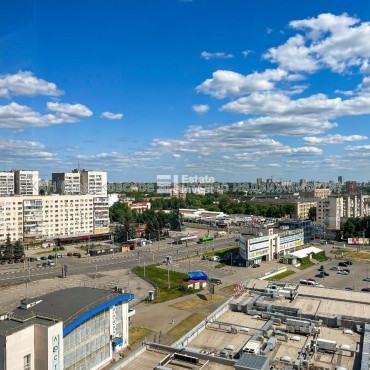 Продам квартиру, 2 кім., 72 м², евроремонт 