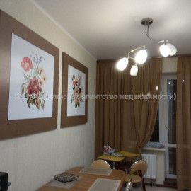 Продам квартиру, 2  ком., 72 м², евроремонт