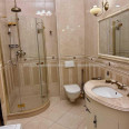 Продам дом, Барабашова академика ул. , 307 м², 10 сот., евроремонт 