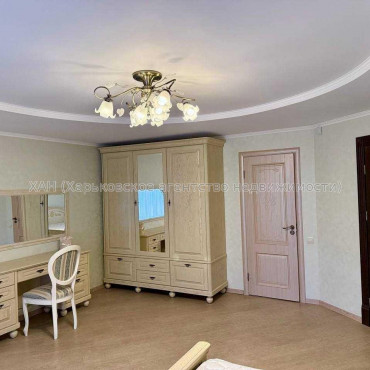 Продам дом, Барабашова академика ул. , 307 м², 10 сот., евроремонт 