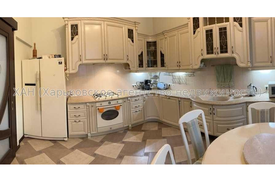 Продам дом, 307 м², 10 сот., евроремонт 