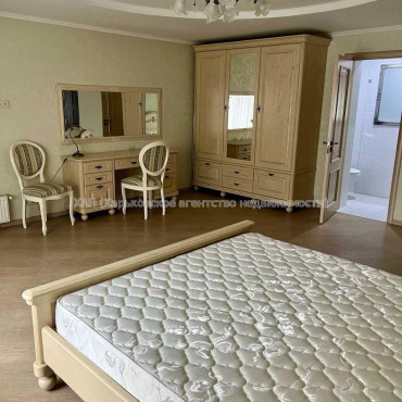 Продам дом, 307 м², 10 сот., евроремонт 