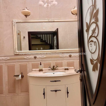 Продам дом, 307 м², 10 сот., евроремонт 