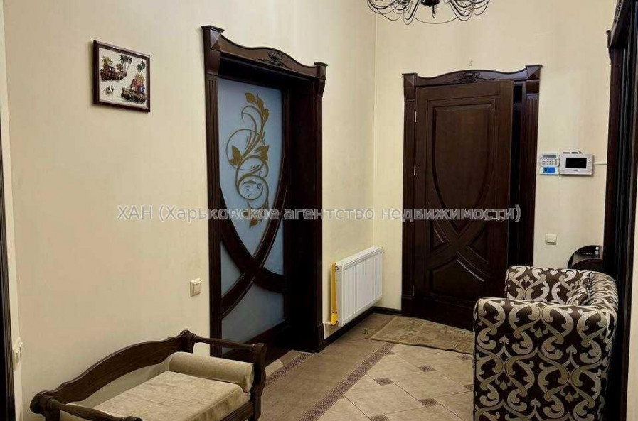 Продам дом, Барабашова академика ул. , 307 м², 10 сот., евроремонт 