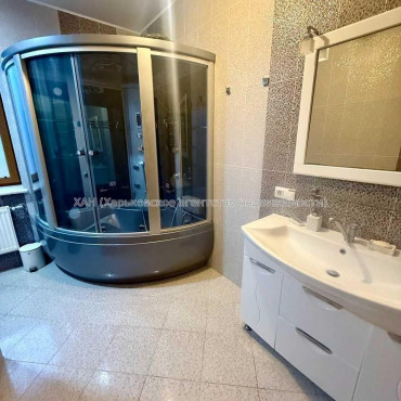 Продам дом, Барабашова академика ул. , 307 м², 10 сот., евроремонт 