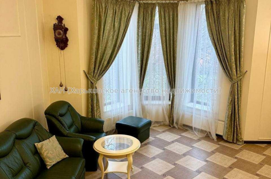 Продам дом, Барабашова академика ул. , 307 м², 10 сот., евроремонт 