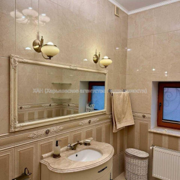 Продам дом, Барабашова академика ул. , 307 м², 10 сот., евроремонт 