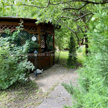 Продам дом, Барабашова академика ул. , 307 м², 10 сот., евроремонт 