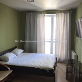 Продам квартиру, Малиновская ул. , 1  ком., 40 м², евроремонт