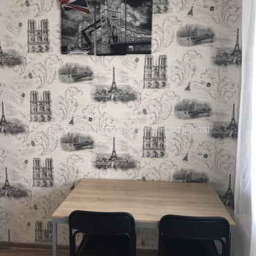 Продам квартиру, Малиновская ул. , 1  ком., 40 м², евроремонт 