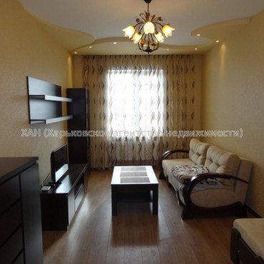 Сдам квартиру, Науки просп. , 3  ком., 74 м², капитальный ремонт 