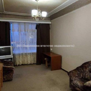 Продам квартиру, Отакара Яроша ул. , 2 кім., 57.20 м², косметический ремонт 