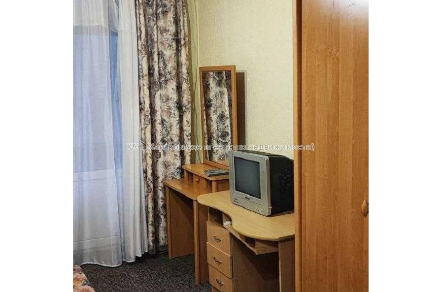 Продам квартиру, Отакара Яроша ул. , 2 кім., 57.20 м², косметический ремонт 