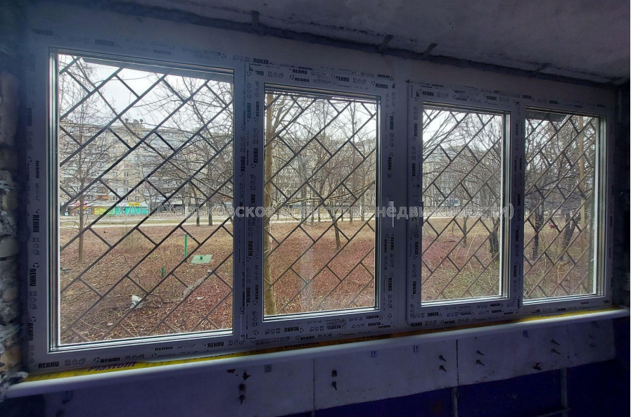 Продам квартиру, Гвардейцев Широнинцев ул. , 2 кім., 50 м², без отделочных работ 